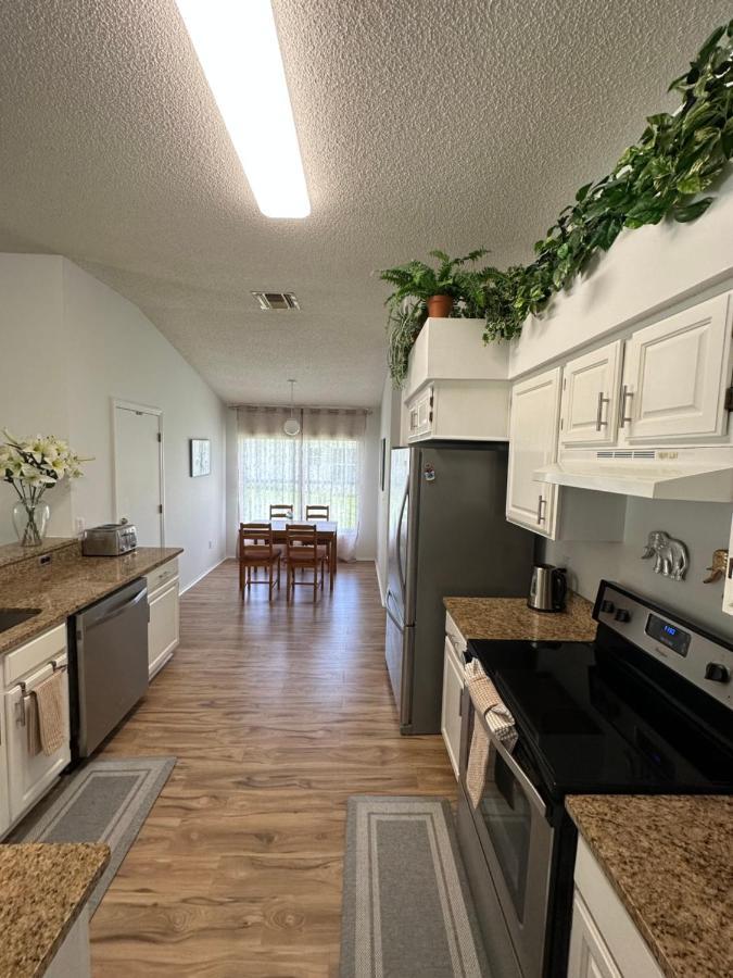 Private Pool With A Beautiful View Overlooking The Lake! Near Disney - Universal 키시미 외부 사진