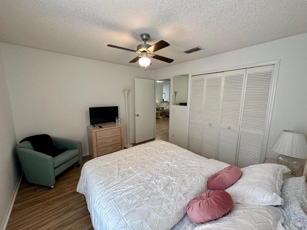 Private Pool With A Beautiful View Overlooking The Lake! Near Disney - Universal 키시미 외부 사진