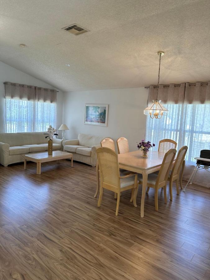 Private Pool With A Beautiful View Overlooking The Lake! Near Disney - Universal 키시미 외부 사진